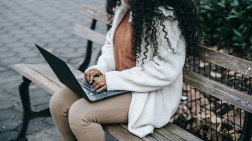 Attention lorsque vous utilisez un Wi-Fi public. // Source : Pexels/Uriel Mont (photo recadrée)