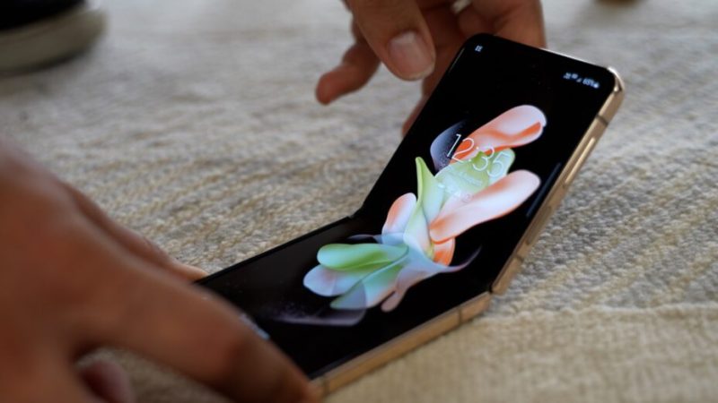 Flip 4 : le smartphone pliant de Samsung baisse de prix