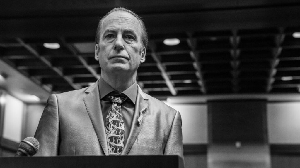 Saul Goodman, lors de son procès. Quelques minutes plus tard, il abandonnera son personnage. // Source : AMC / Twitter