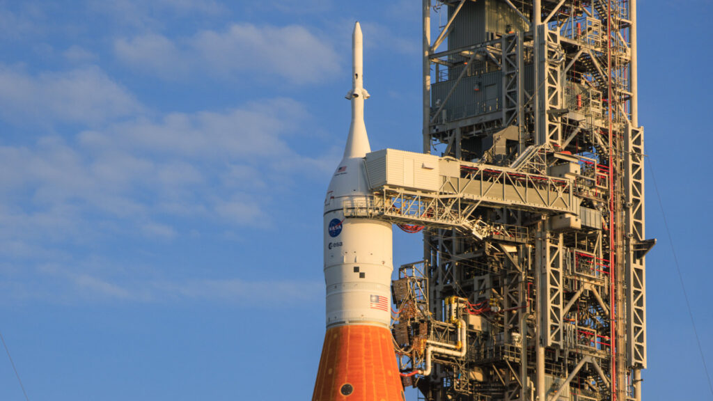 The top of the SLS rocket.  // Source: Flickr/CC/Nasa Kennedy (cropped photo)