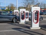 Kia en recharge au superchargeur // Source : Raphaelle Baut pour Numerama