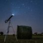 Un télescope. // Source : Unsplash/Simon Delalande (photo recadrée)