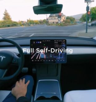 Conduite autonome FSD Tesla // Source : Capture vidéo live Tesla