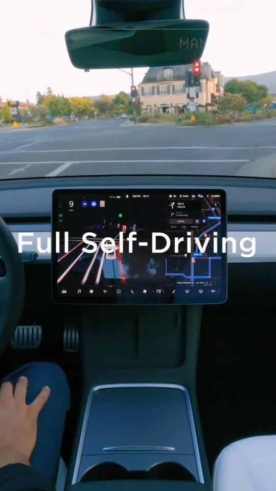 Conduite autonome FSD Tesla // Source : Capture vidéo live Tesla