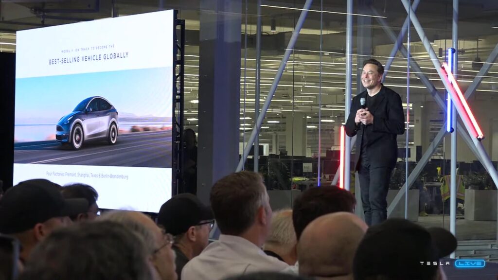 Elon Musk et Model Y  // Source : Capture du live Tesla 