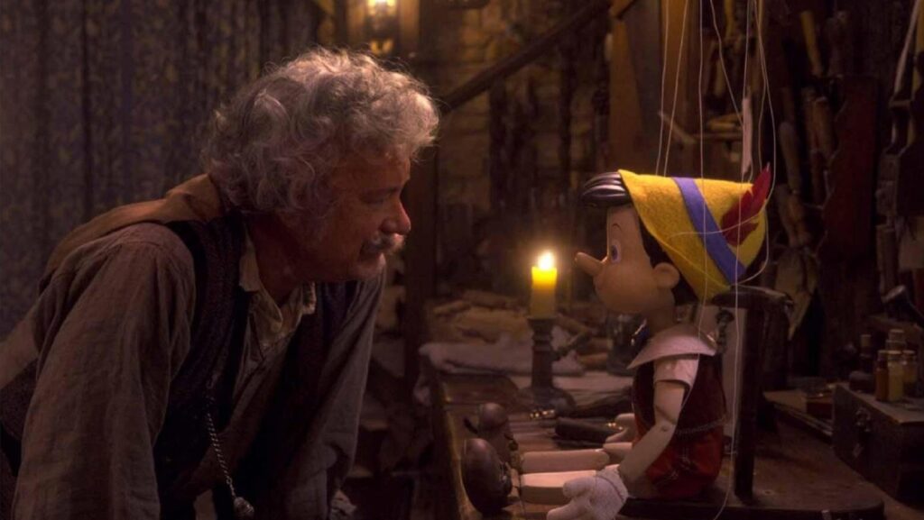 Tom Hanks incarne Gepetto dans cette adaptation de Pinocchio // Source : Disney+