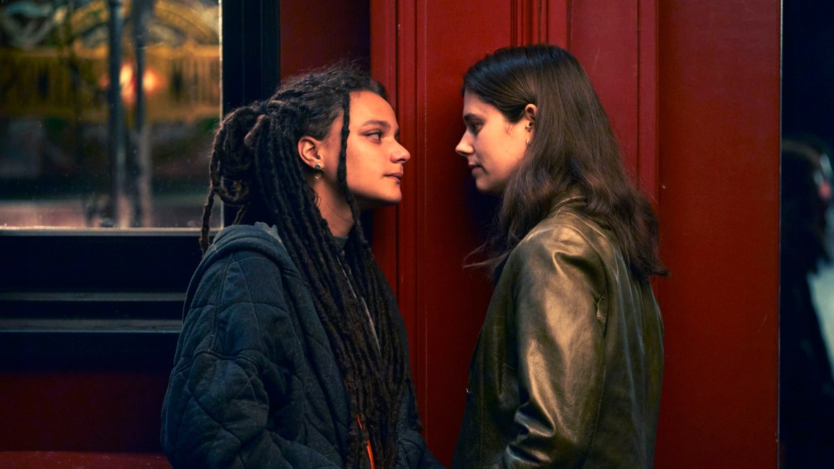 Sasha Lane et Alison Oliver, les révélations de la série // Source : Element Pictures/Canal+