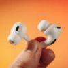Apple AirPods Pro 2 // Source : Louise Audry pour Numerama