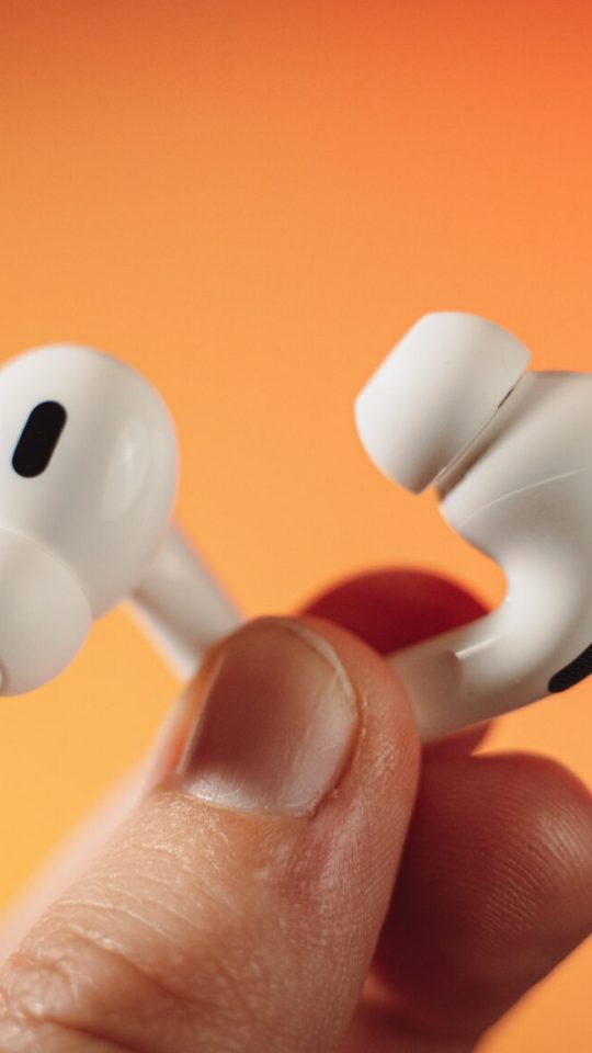 Apple AirPods Pro 2 // Source : Louise Audry pour Numerama