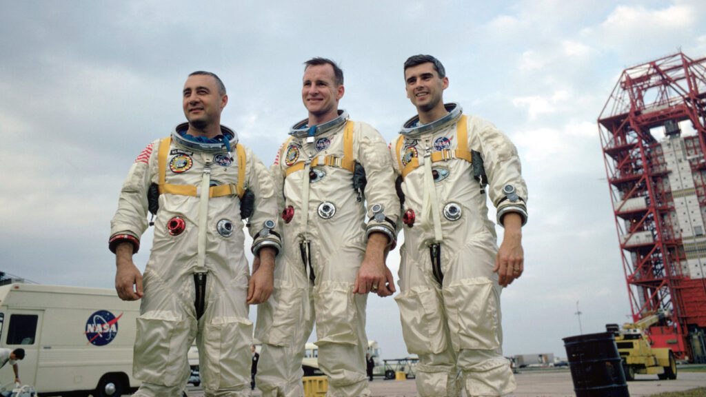 Virgil Grissom, Edward White, et Roger B. Chaffee, l'équipage de la mission Apollo 1. // Source : Flickr/CC/Nasa Goddard Space Flight Center (photo recadrée)