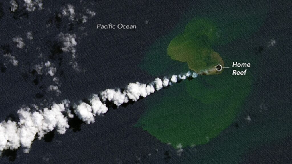 L'île fait 24 000 kilomètres carré à ce jour. // Source : NASA Earth Observatory
