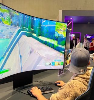 Samsung Odyssey Ark // Source : Numerama