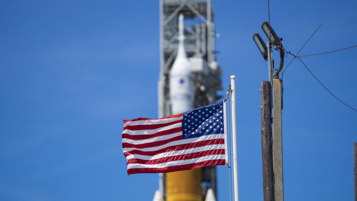 Le Space Launch System. // Source : NASA/Sam Lott (photo recadrée)