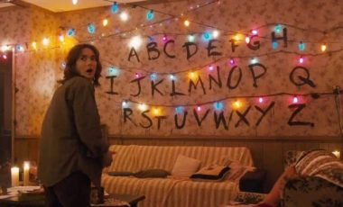 Joyce dans la première saison de Stranger Things // Source : Netflix