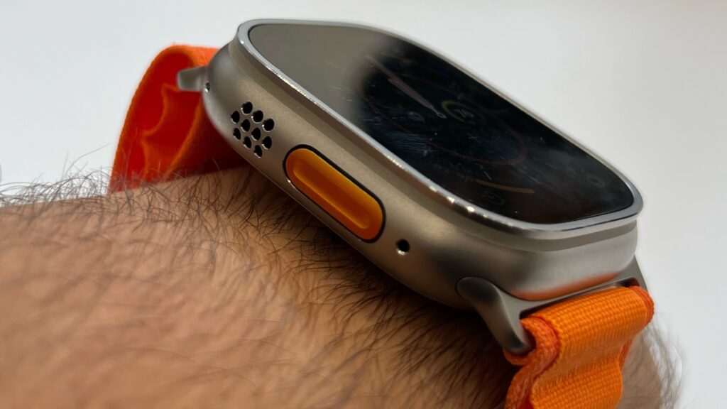 L'Apple Watch Ultra a un bouton « Action » sur son côté gauche. // Source : Numerama