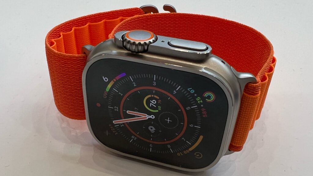 Voici l'Apple Watch Ultra et son nouveau design. // Source : Numerama