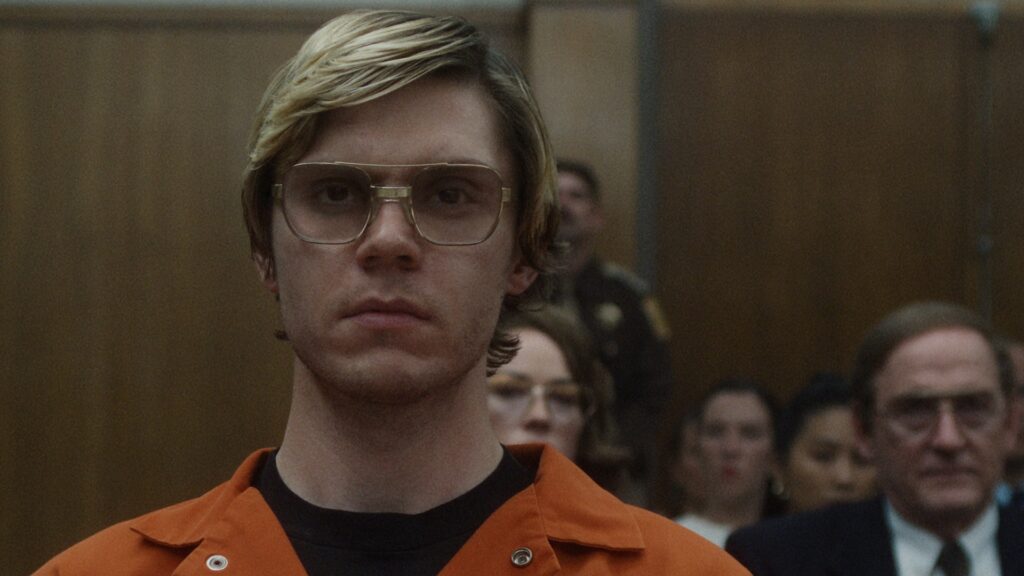 Evan Peters dans le rôle de Jeffrey Dahmer // Source : Netflix