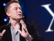 Elon Musk a mentionné l’idée de remplacer Twitter par X, l’app qui fait tout. // Source : Montage Numerama