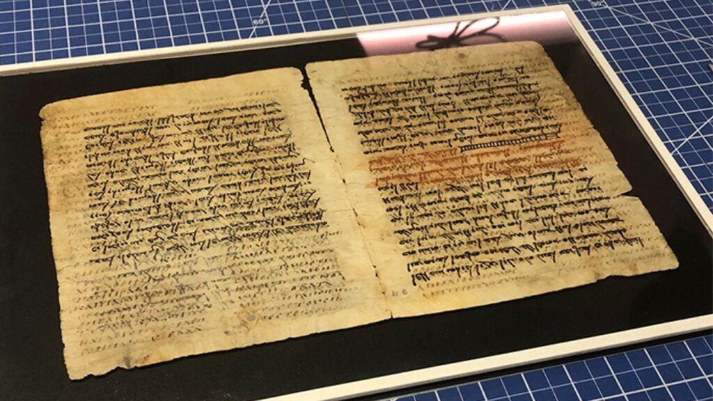 Un feuillet du Codex Climaci Rescriptus, contenant des morceaux du catalogue d'Hipparque. // Source : Peter Malik