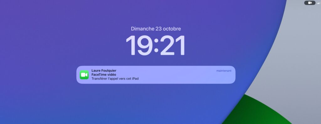 Un appel est en cours sur l’iPhone ou le Mac ? iPadOS 16 permet de le récupérer. // Source : Numerama