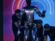 Le robot Tesla Optimus. // Source : Capture d'écran