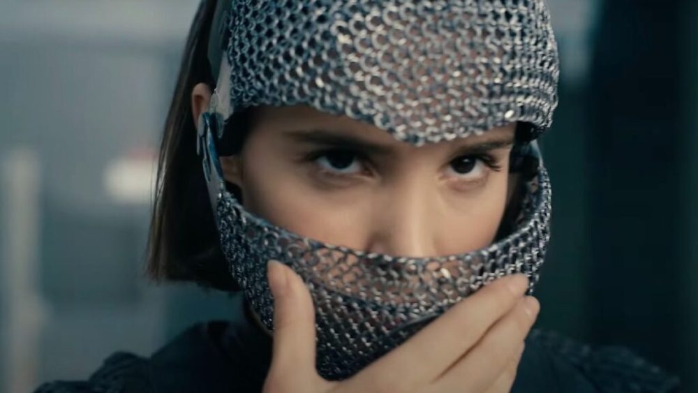 Alba Baptista en Ava, dans la saison 2 de Warrior Nun. // Source : Netflix