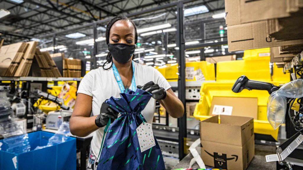 Amazon va licencier 10 000 employés // Source : Amazon