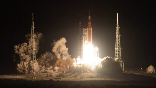 Le satellite miniature est parti avec la fusée SLS. // Source : Flickr/CC/NASA/Joel Kowsky (photo recadrée)