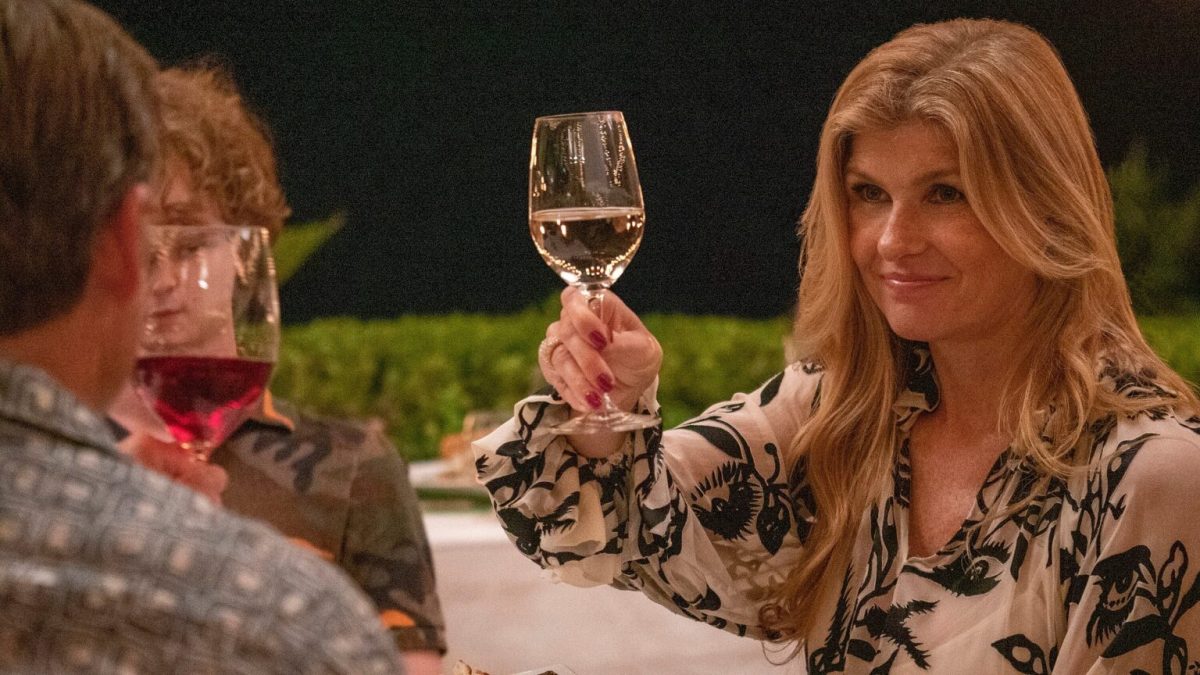 La fabuleuse Connie Britton dans The White Lotus // Source : OCS/HBO