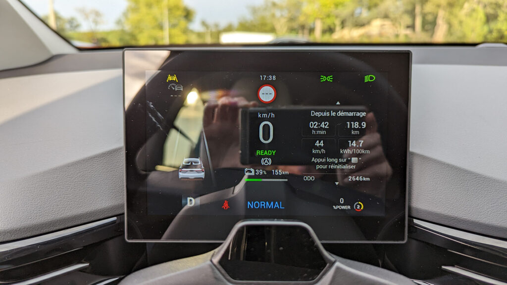 MG4 : moins de 15 kWh/100 km c'est possible // Source : Raphaelle Baut