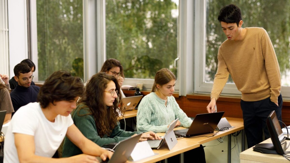 Des étudiants. // Source : Flickr/École polytechnique (photo recadrée)