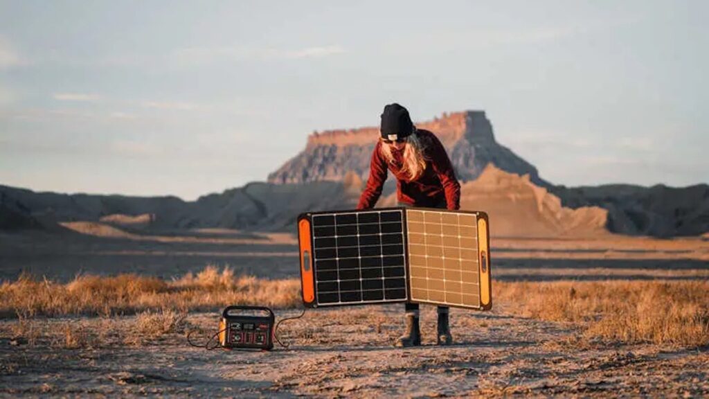 The Jackery 500 solar generator. // Source: Jackery.