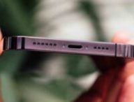 Le port Lightning de l'iPhone 14 Pro Max, le dernier avant le passage à l'USB-C ?  // Source : Numerama