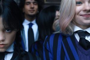 Mercredi et Enid dans la série Netflix // Source : Netflix