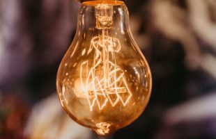 Une ampoule. // Source : Jonathan Borba