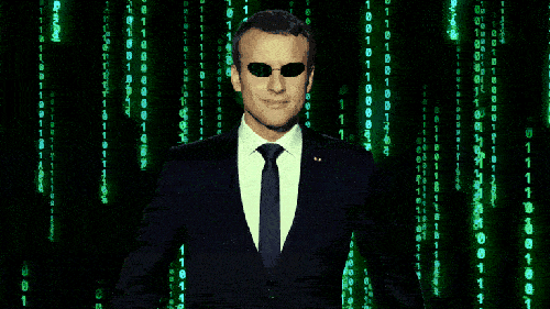 Emmanuel Macron dans la matrice. // Source : Numerama