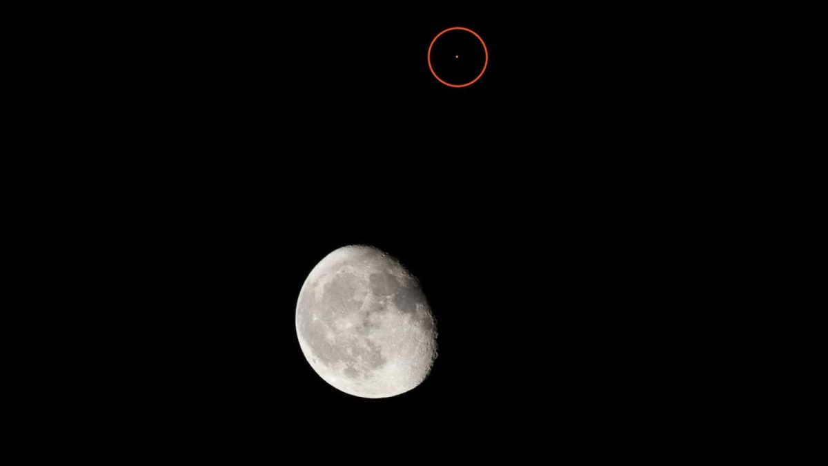 Conjonction entre la Lune et Mars en 2020. // Source : Flickr/CC/Roger Gerbig (photo recadrée et annotée)