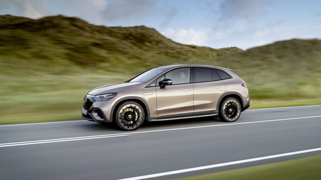 Mercedes EQE SUV // Source : Mercedes