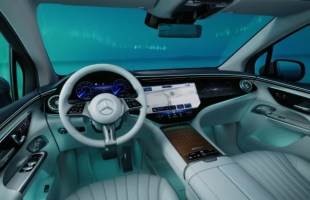 Habitacle de la Mercedes EQE SUV // Source : Mercedes