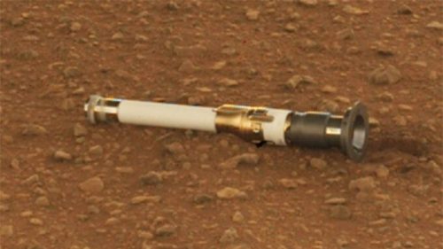 Le tube déposé par Perseverance sur Mars // Source : NASA/JPL-Caltech/MSSS