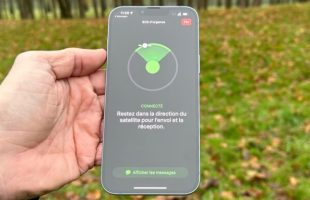 L'interface du détecteur de satellite. Il faut pointer son iPhone en direction du point, qui correspond au satellite. // Source : Numerama