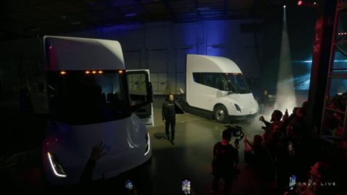 Tesla Semi delivery event avec Elon musk  // Source : Tesla