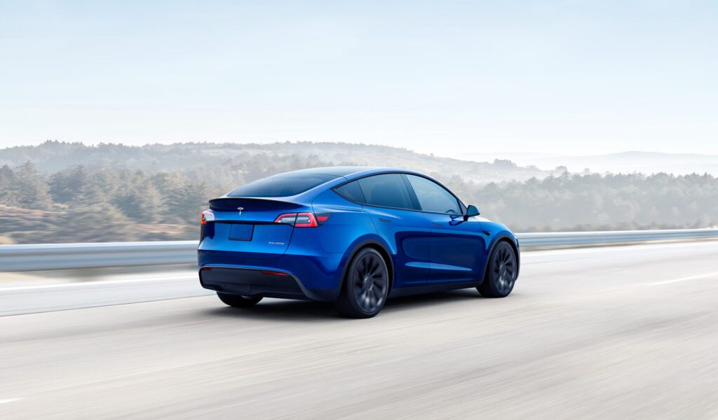 Tesla Model Y Propulsion bleue