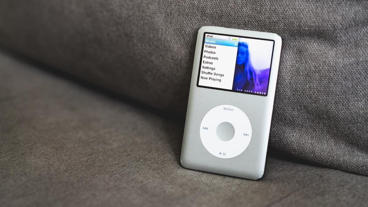 Un iPod // Source : Andres Urena / Unsplash