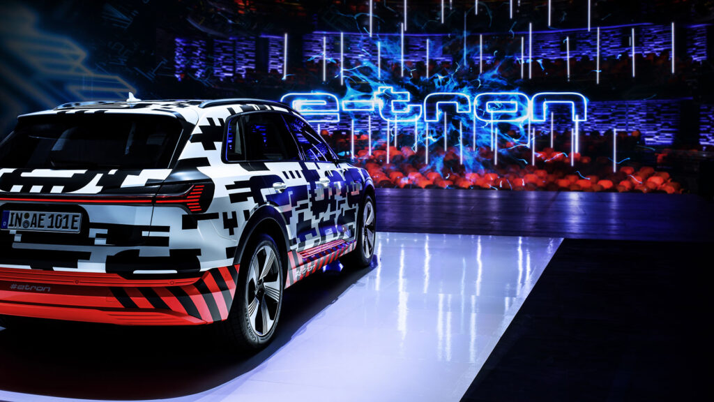 Audi inaugurant sa gamme e-tron électrique // Source : Audi