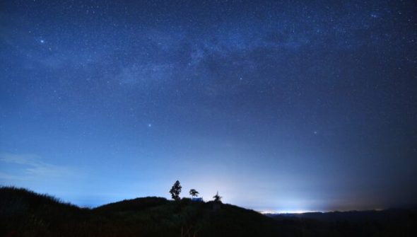 Ciel étoilé pendant la nuit // Source : nimon_t/Canva