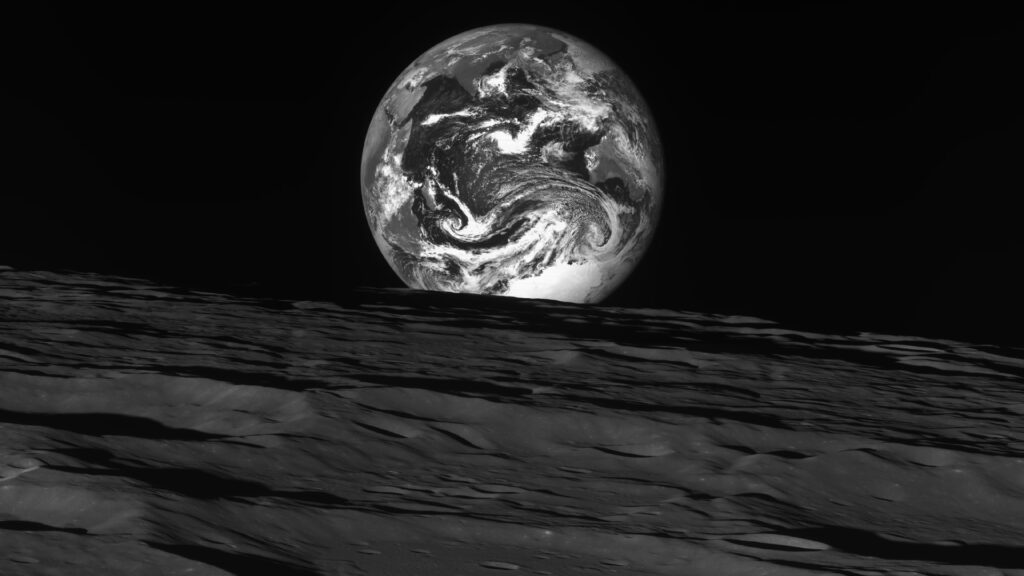 Photo de la Terre, en orbite lunaire, par Danuri. // Source : Institut spatial sud-coréen KARI