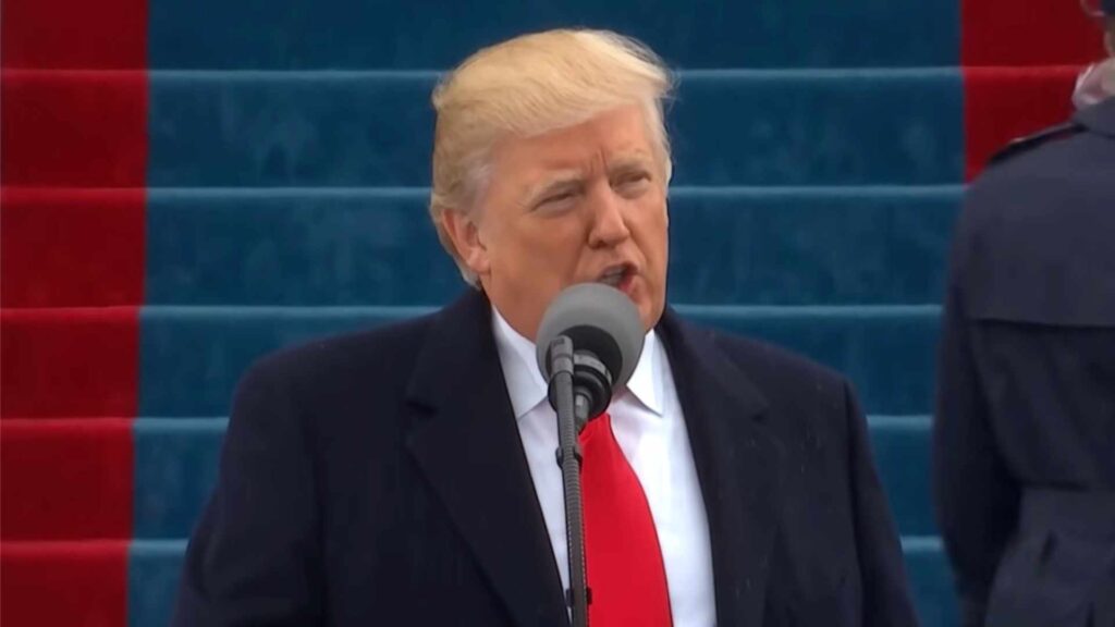 Donald Trump pendant son discour inaugural de 2017 // Source : YouTube / New York Times