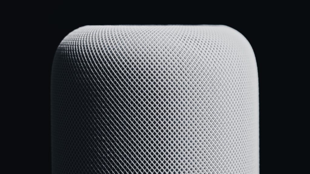 Le HomePod 2 version blanc. // Source : Thomas Ancelle / Numerama