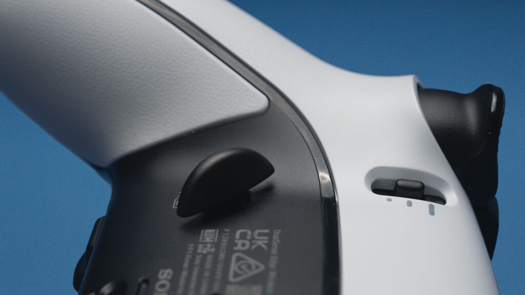 La DualSense Edge de Sony pour PS5 // Source : Thomas Ancelle pour Numerama La DualSense Edge de Sony pour PS5 // Source : Thomas Ancelle pour Numerama